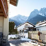 Haus Alpenstern Alpengluehen
