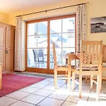 Haus Alpenstern Alpengluehen Грайнау